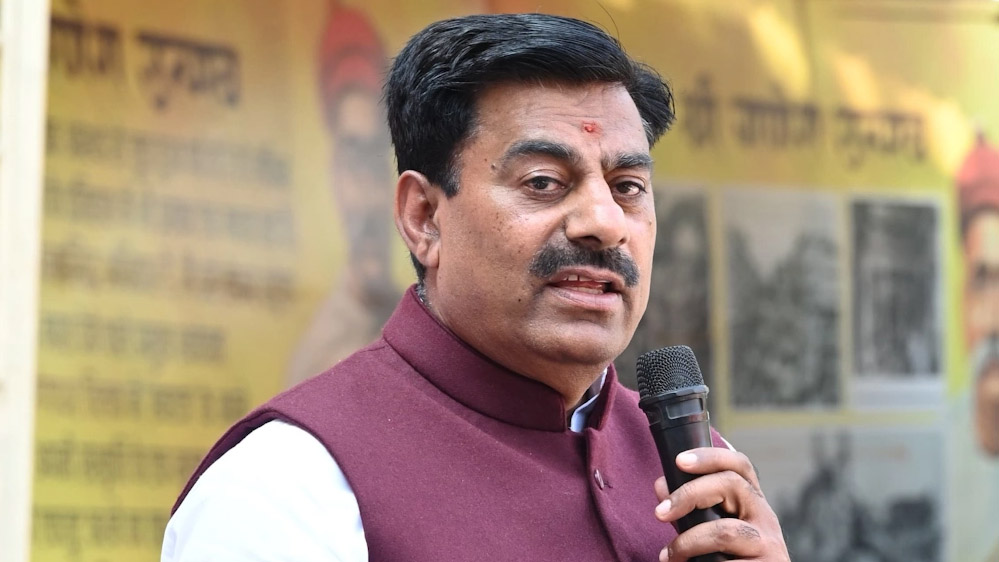 विधायक रामेश्वर शर्मा ने कहा -पता नहीं काली पट्टी बांधकर दुआएं कबूल होगी की नहीं