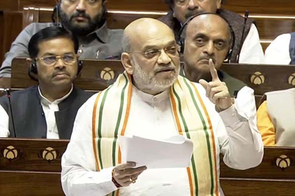 मैं देश को बताना चाहता हूं कि 31 मार्च 2026 तक इस देश से नक्सलवाद समाप्त हो जाएगा : अमित शाह