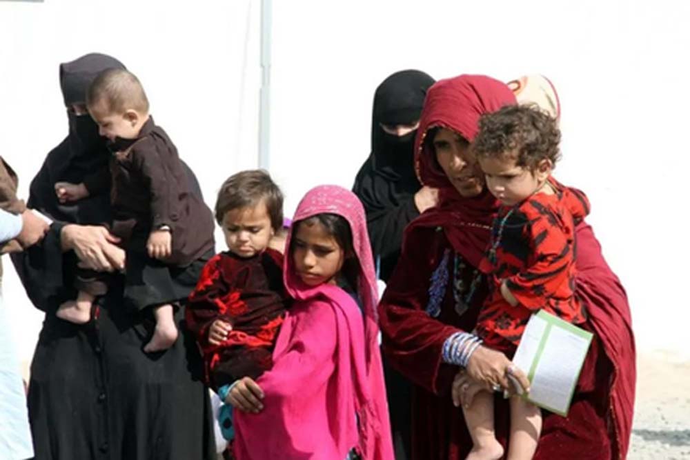 पाकिस्तान से 170 से अधिक अफगान नागिरकों को लेकर एक विमान जर्मनी के हनोवर एयर पोर्ट पर उतरा, दी शरण