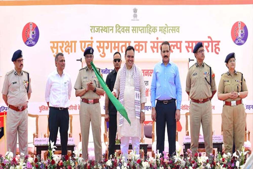 कानून व्यवस्था को सुदृढ़ करने सीएम शर्मा ने 150 नए पुलिस वाहनों को हरी झंडी दिखाई