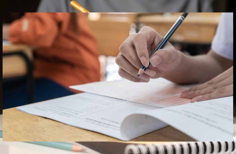 बरकतउल्ला विश्वविद्यालय की परीक्षाएं एक अप्रैल से, स्मार्ट वाॅच-ब्लूटूथ मिला तो रद्द होगी परीक्षा