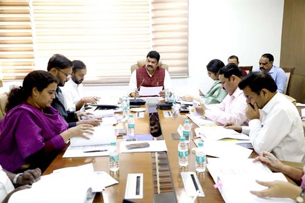 सिविल सप्लाई कार्पोरेशन की संगठनात्मक संरचना में सुधार का प्रस्ताव तैयार करें: खाद्य मंत्री