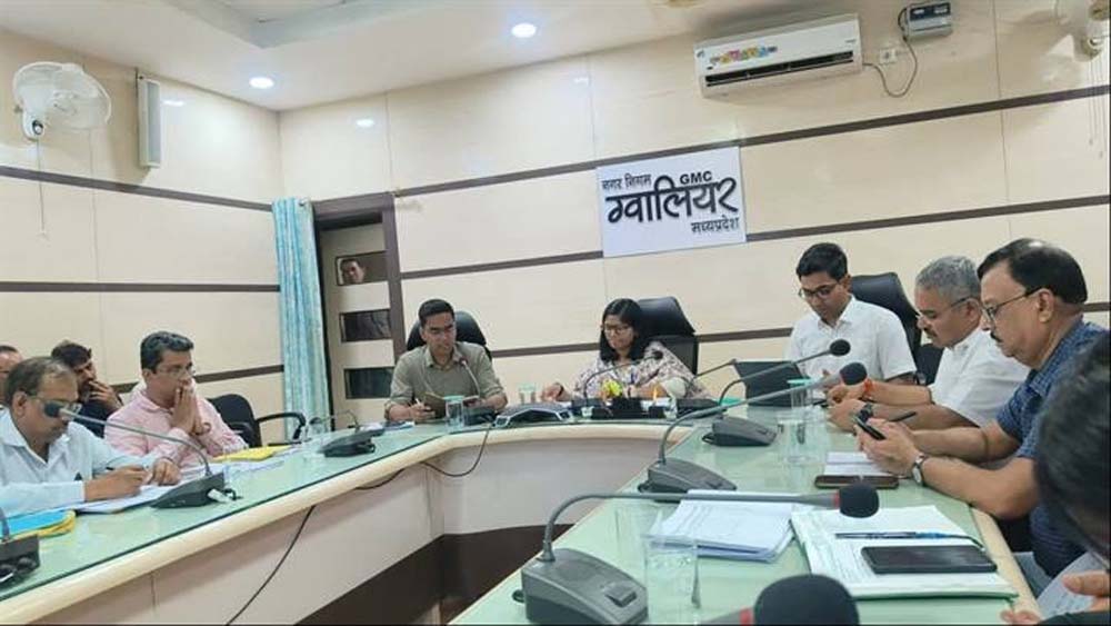 शहर की बावड़ियों के जीर्णोद्धार का काम प्रमुखता से कराएं, जल गंगा संवर्धन अभियान की तैयारी बैठक में दिए निर्देश