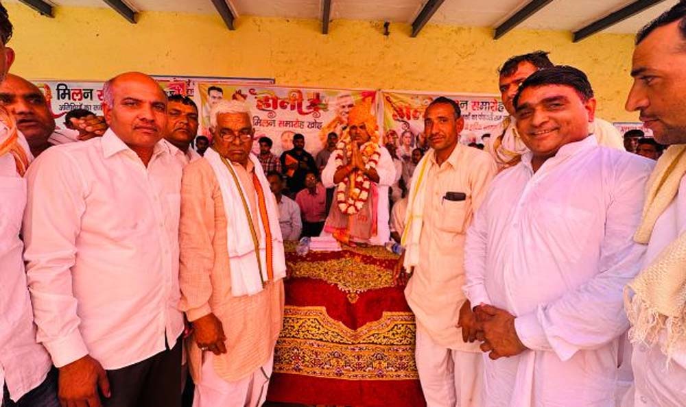 मंत्री जवाहर सिंह बेढ़म ने आयोजित हुए होली मिलन समारोह में शिरकत करने के लिए पहुंचे, दी बधाई