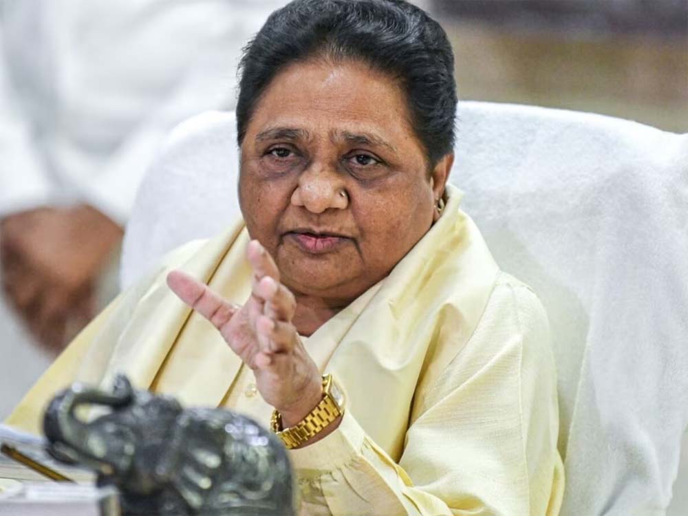 मायावती ने 2007 की तरह 2027 के लिए भाईचारा कमेटियों का ऐलान करते हुए बड़े स्तर पर आयोजनों की तैयारी शुरू की