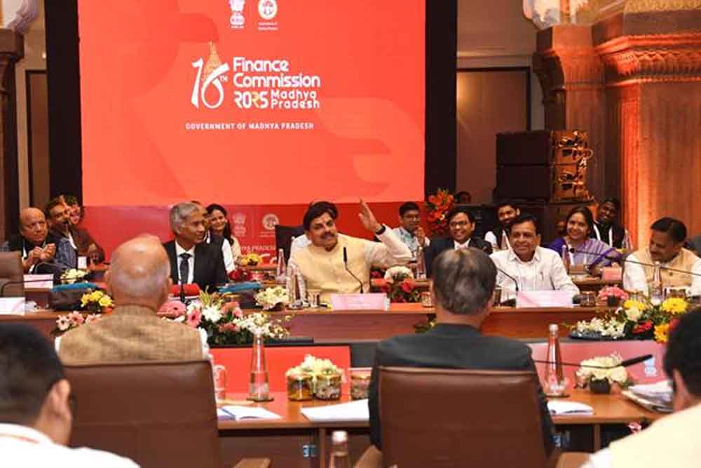 केन्द्रीय करों में राज्यों की हिस्सेदारी बढ़ाई जाए, इससे राज्यों की अर्थव्यवस्था मजबूत होगी :मुख्यमंत्री डॉ. यादव