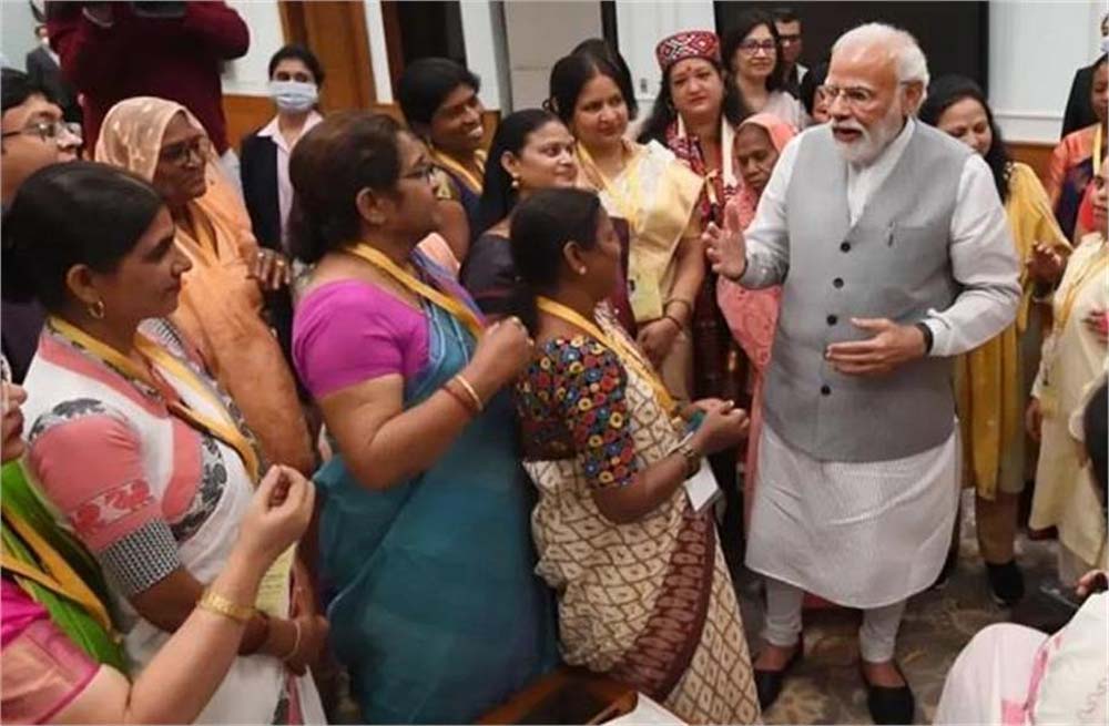 ‘प्रधानमंत्री मोदी ने हमेशा महिला सशक्तिकरण को दिया महत्व, उनकी योजनाओं से बदला भारत’, अपनी मां के संघर्षों से बहुत कुछ सीखा