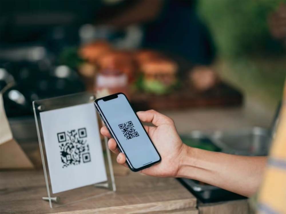 ऑनलाइन फ्रॉड के मामले तेजी से बढ़ रहे, QR कोड स्कैन करना पड़ सकता है भारी, इन बातों का रखें ध्यान
