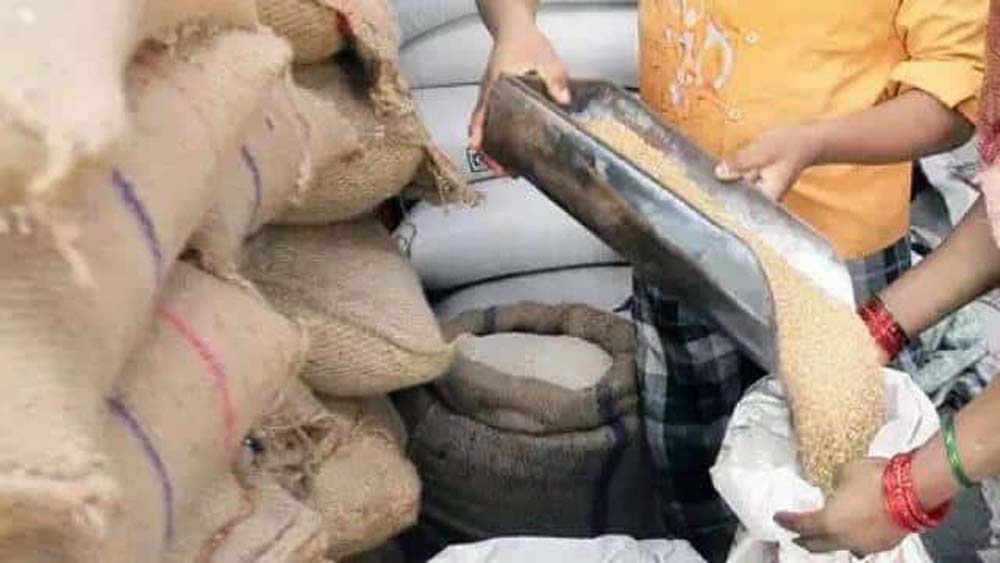 13 हजार राशन दुकानों में ऑनलाइन स्टॉक और गोदाम में रखे स्टॉक में अंतर की जांच अब तक शुरू नहीं हो पाई