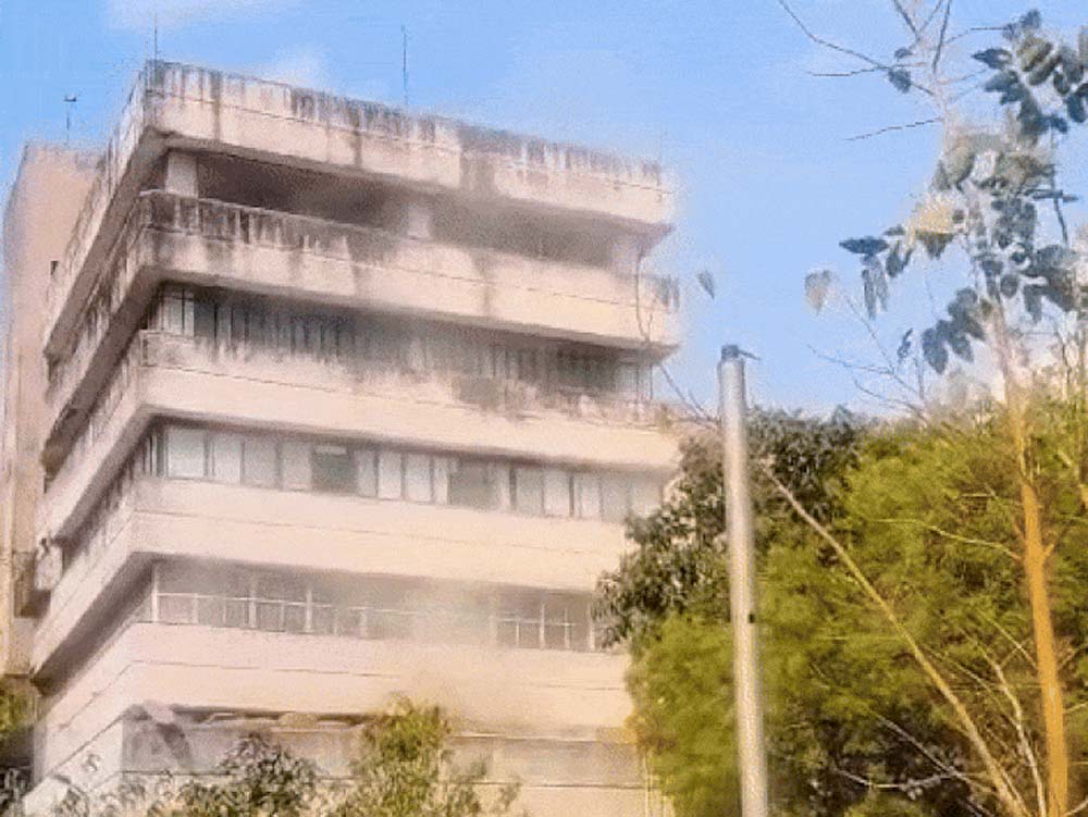 भोपाल के अरेरा हिल्स स्थित विंध्याचल भवन की दूसरी मंजिल पर लगी आग, हले भी हो चुके हैं कई हादसे