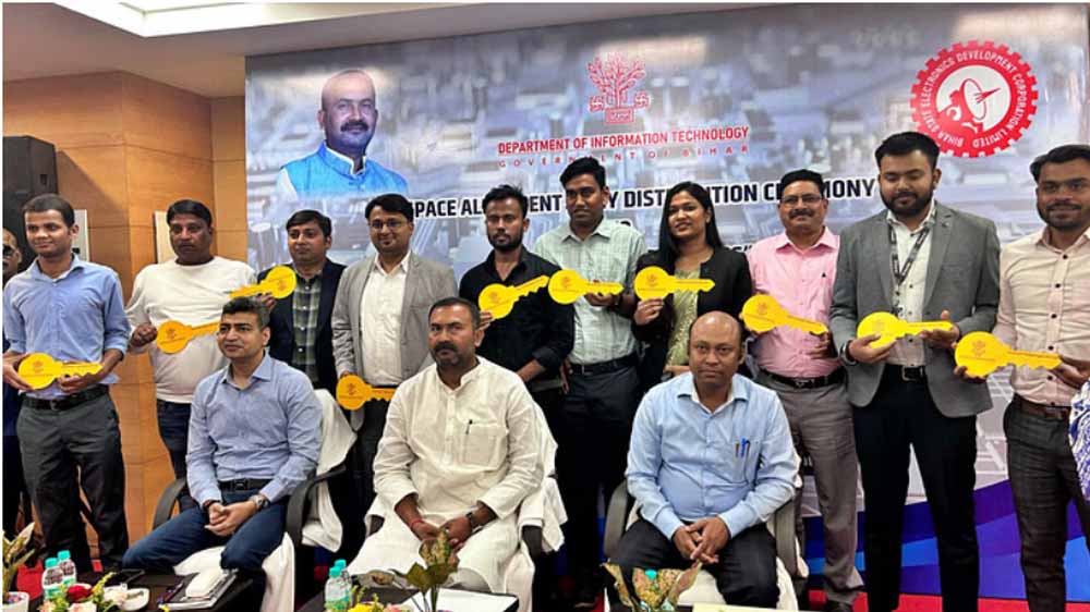 आईटी क्षेत्र में उद्यमिता और नवाचार को प्रोत्साहित करने की एक अहम कदम, 10 स्टार्ट-अप को निशुल्क ऑफिस स्पेस का आवंटन