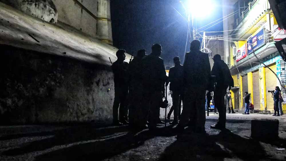 देवघर में हिंसक झड़प, 16 लोग जख्मी