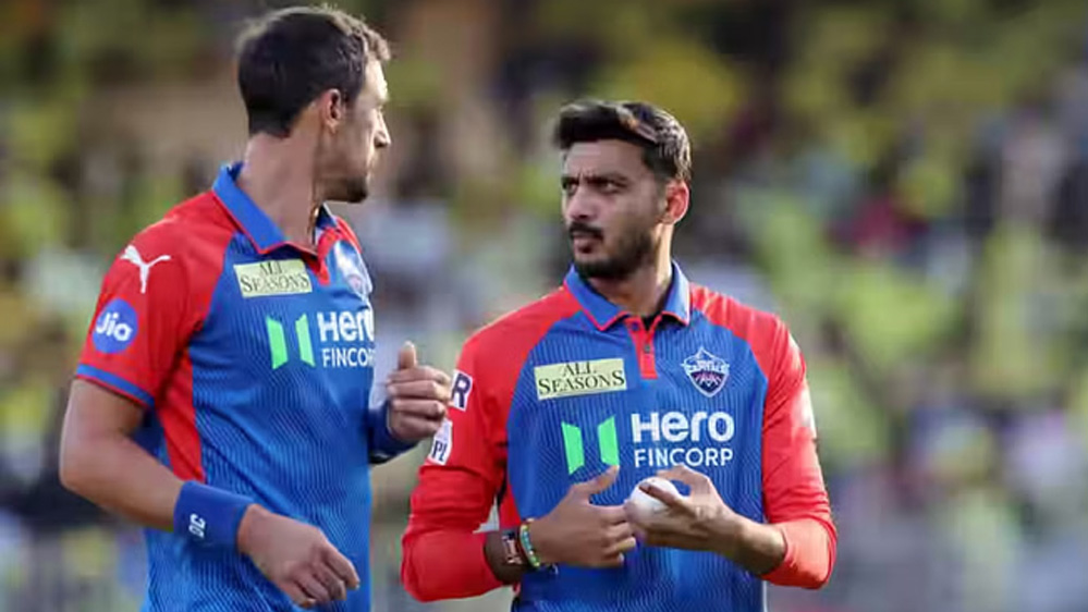 दिल्ली कैपिटल्स: कप्तान अक्षर पटेल को पड़ी दोहरी मार, मैच गंवाते ही भरना पड़ा जुर्माना