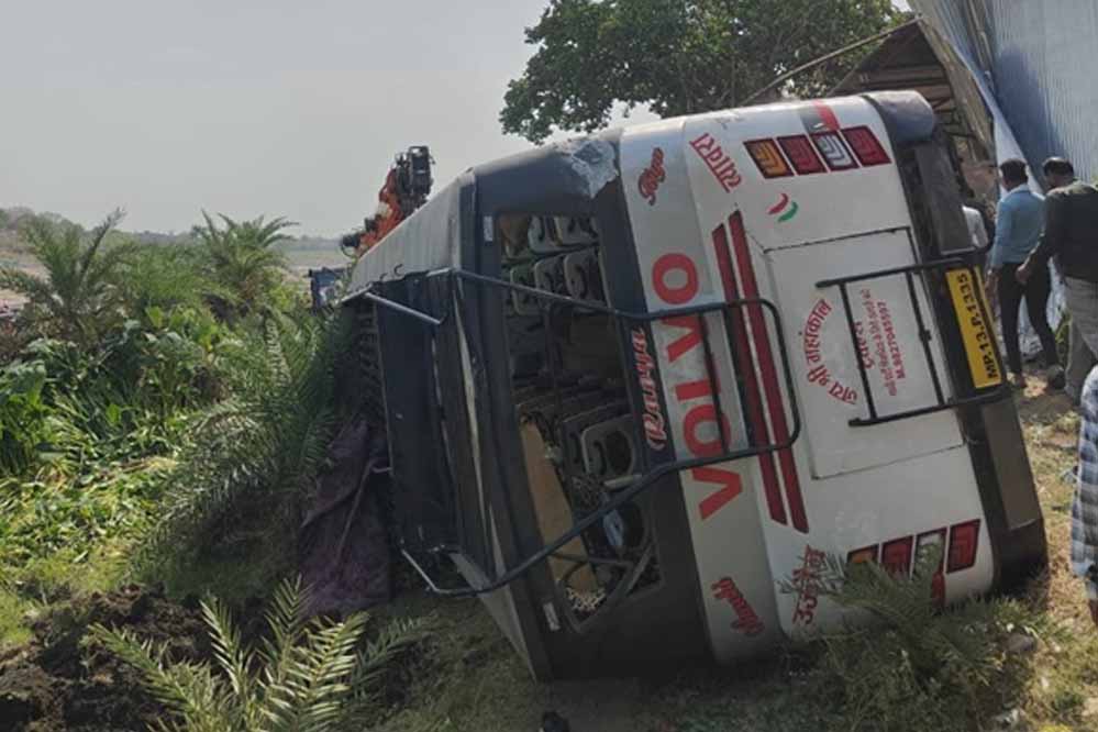 धार :दो हादसों में दो महिलाओं की मौत, शादी की खुशियां मातम में बदली