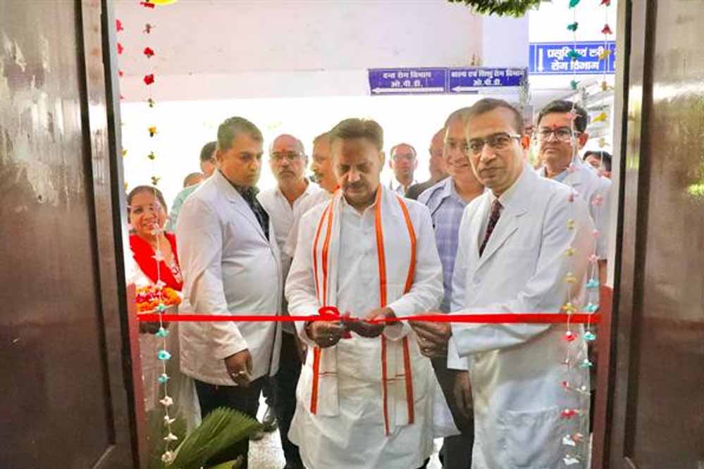 ग्रामीण क्षेत्रों में विशेषज्ञ परामर्श के लिए टेली-मेडिसिन सेवा वरदान: उप मुख्यमंत्री शुक्ल