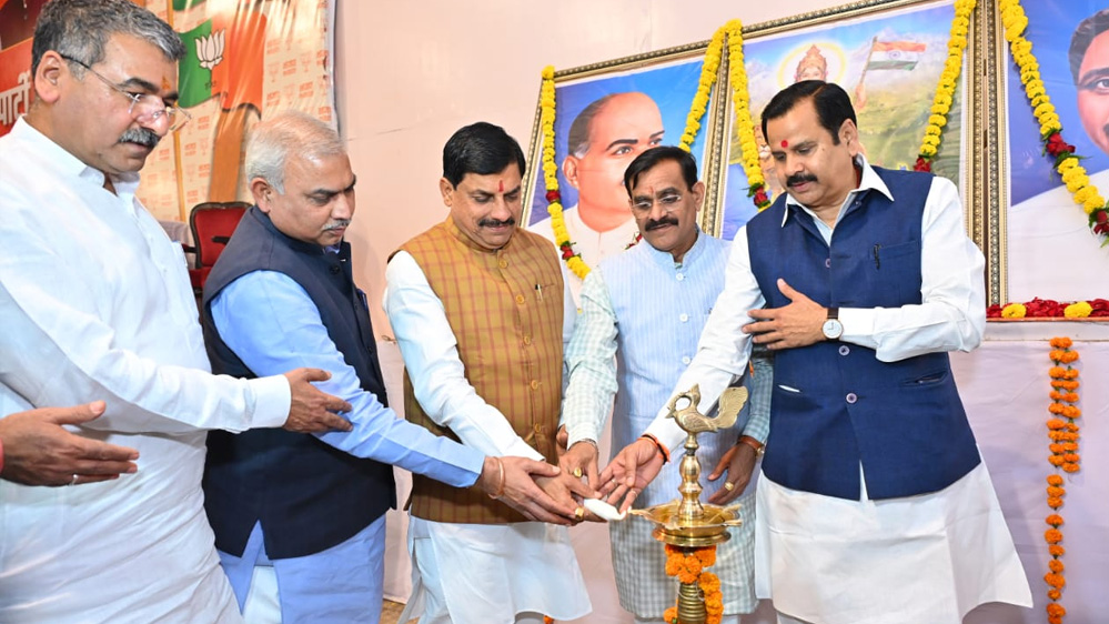 सुचिता के साथ संगठन के कार्यों को आगे बढ़ाएं कार्यकर्ता-शिवप्रकाश जी