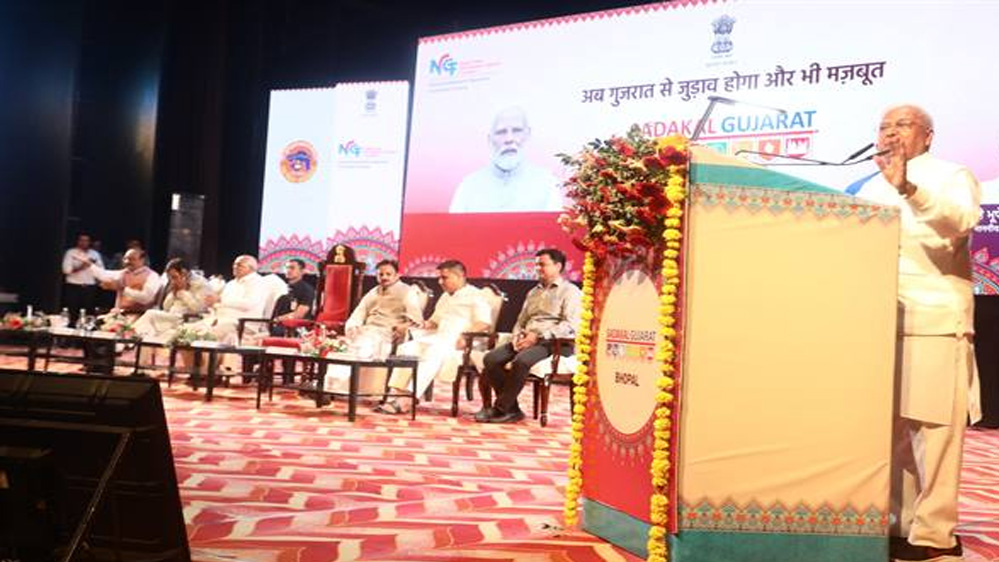 गुजराती संस्कृति में समरसता का अद्भुत भाव : राज्यपाल पटेल