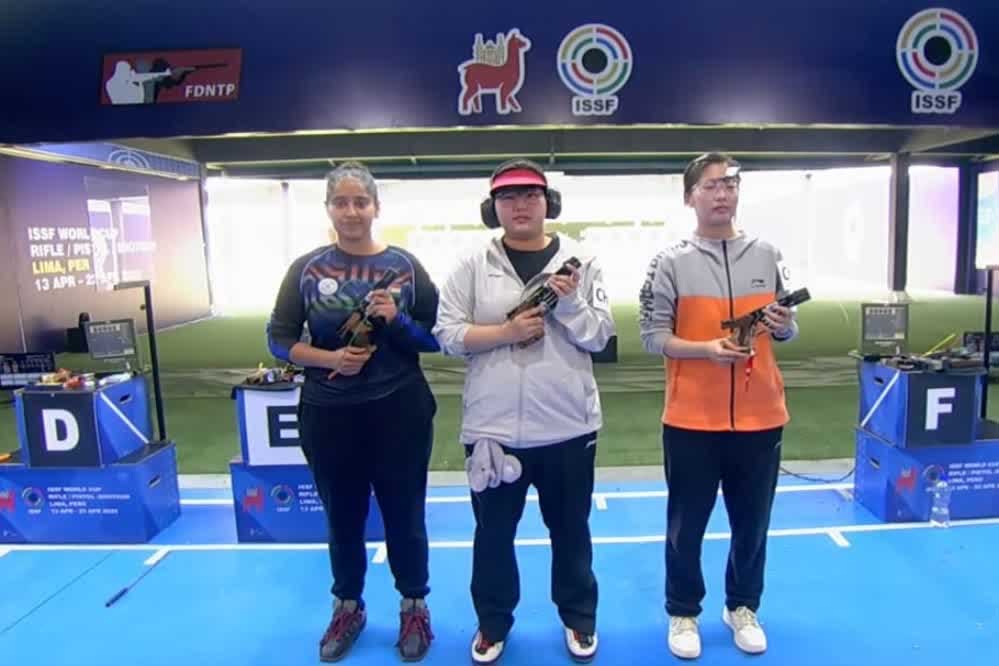 ISSF विश्व कप में स्टार भारतीय निशानेबाज सिमरनप्रीत कौर ने महिलाओं की 25 मीटर पिस्टल इवेंट में रजत पदक अपने नाम किया
