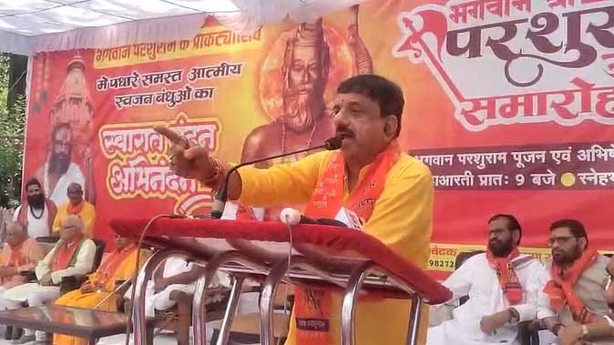 सांसद आलोक शर्मा ने दिया बड़ा बयान कहा- मेरा जन्म दाढ़ी टोपी से निपटने के लिए ही हुआ