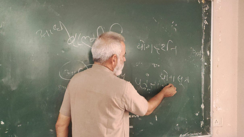 शुद्ध और प्रवाहमयी भाषा का करें विकास, यह कौशल दिलाएगा सफलता