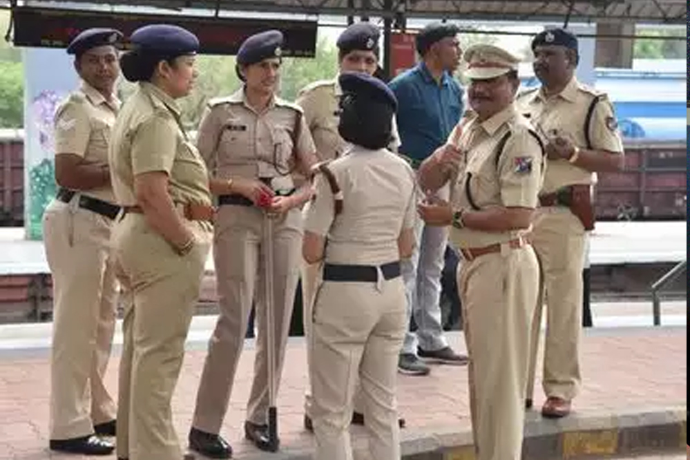 रेल सुरक्षा बल ने ऑपरेशन नन्हे फरिश्ते, अमानत, जीवन रक्षा, मेरी सहेली के तहत पिछले एक वर्ष में कई उलब्धियाँ की हासिल