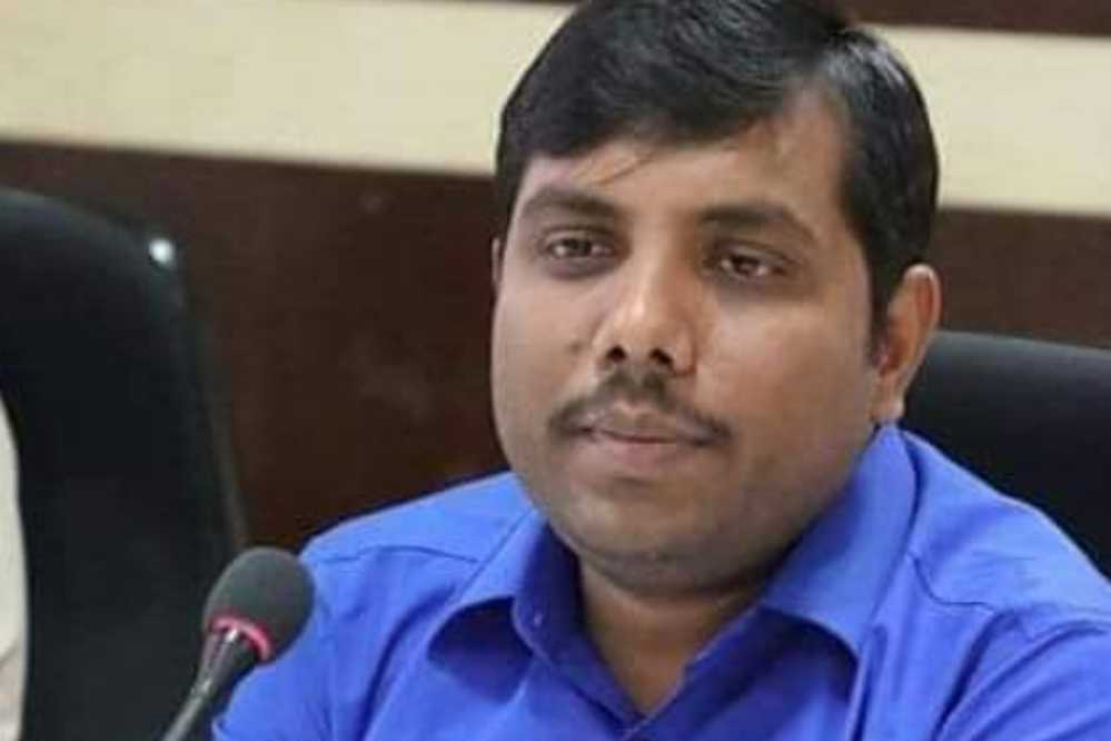 किताब और गणवेश के लिए स्कूलों ने डाला दबाब तो प्रशासन का डंडा पड़ेगा