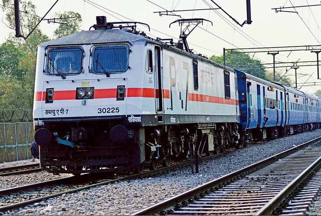 आज से इंदौर से हजरत निजामुद्दीन सुपरफास्ट स्पेशल ट्रेन, हर शुक्रवार और रविवार को चलेगी