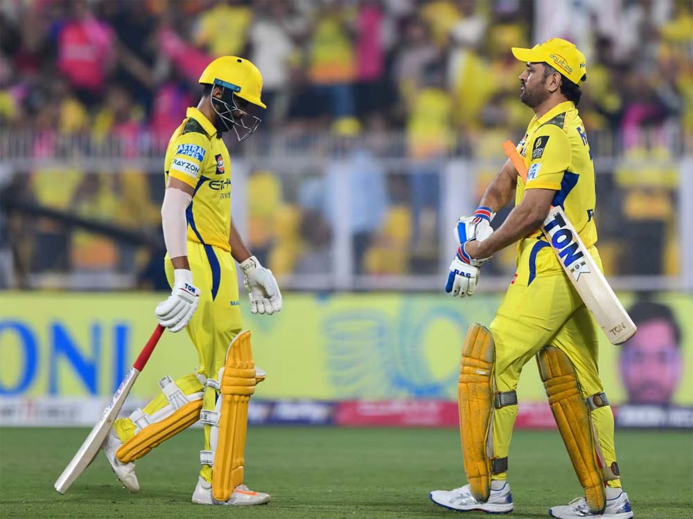 आईपीएल में चेन्नई सुपर किंग्स की हालत ठीक नहीं, अब माइकल क्लार्क की सलाह पर काम करेंगे धोनी के धुरंधर?