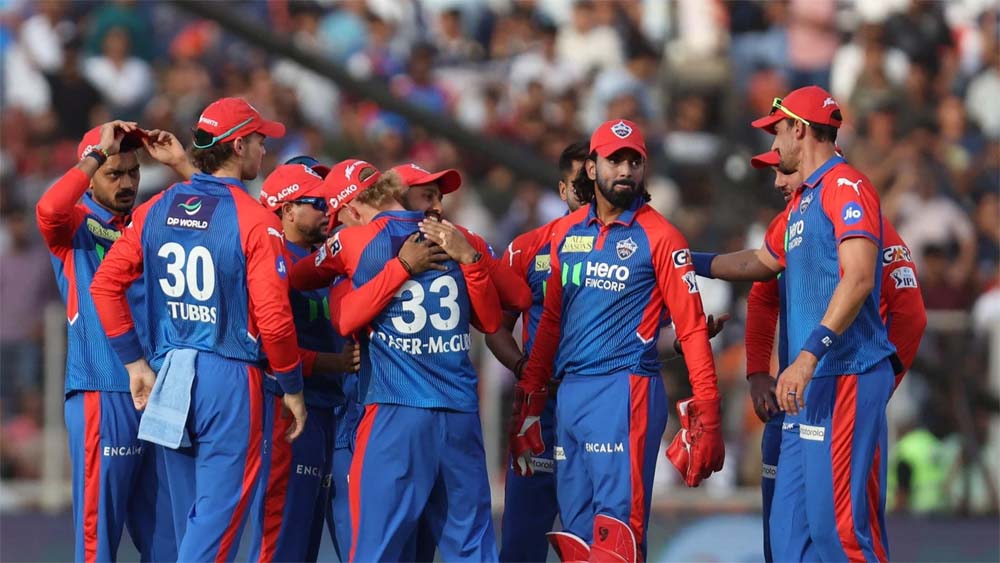 गुजरात टाइटंस ने सात विकेट से जीता मैच, स्टार्क नहीं दोहरा सके पुरानी कहानी, बटलर शतक से चूके