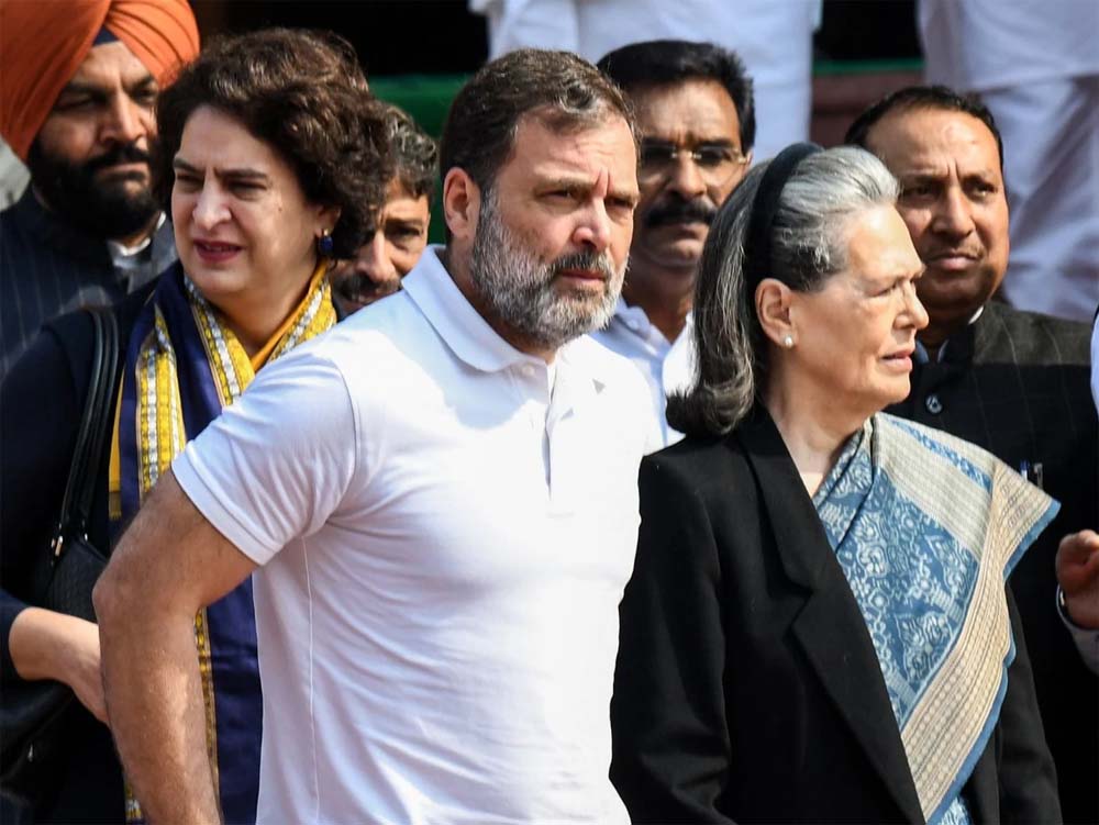 नेशनल हेराल्ड केस: प्रवर्तन निदेशालय ने 661 करोड़ रुपये की अचल संपत्ति पर कब्जे के लिए नोटिस किया जारी