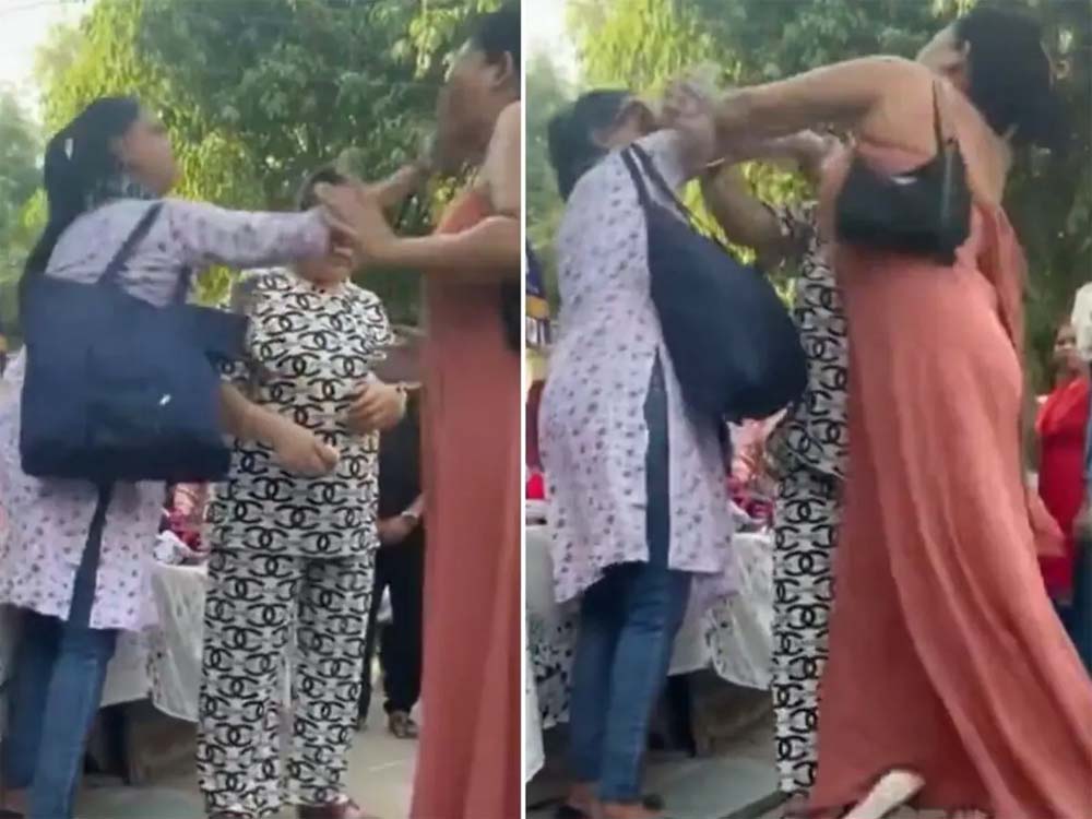 सरोजिनी नगर मार्केट में, एक कपड़े को लेकर दो महिलाएं आपस में भिड़ गईं, दोनों के बीच जमकर हुई मारपीट