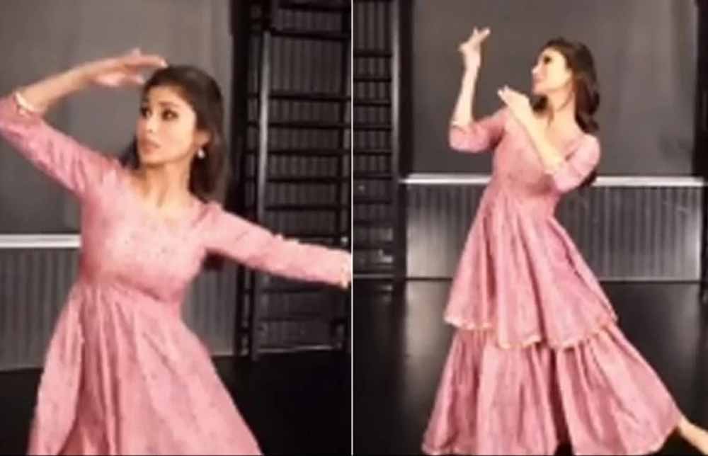 मौनी रॉय का जबरदस्त डांस वीडियो वायरल, फैंस ने की तारीफ