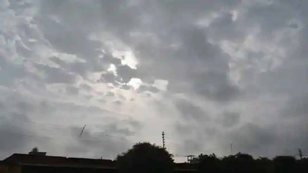 छत्तीसगढ़ में चिलचिलाती गर्मी के बीच राहत, तेज हवाओं के साथ होगी बारिश की संभावना