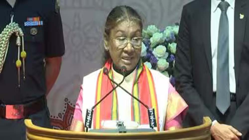 राष्ट्रपति द्रौपदी मुर्मू ने कहा-ईमानदारी, सच्चाई और सादगी के जीवन मूल्यों का पालन करने वाले अधिक सुखी