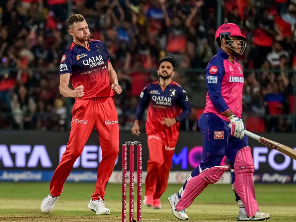 आरसीबी के मुख्य कोच एंडी फ्लॉवर ने जीत के हीरो जोश हेजलवुड की जमकर तारीफ की