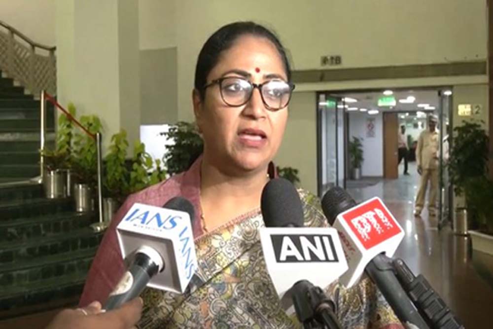 न्यू सीलमपुर में 17 वर्षीय एक लड़के की बेरहमी से चाकू घोंपकर की हत्या, CM रेखा गुप्ता ने कहा-जल्द पकड़े जाएंगे आरोपी