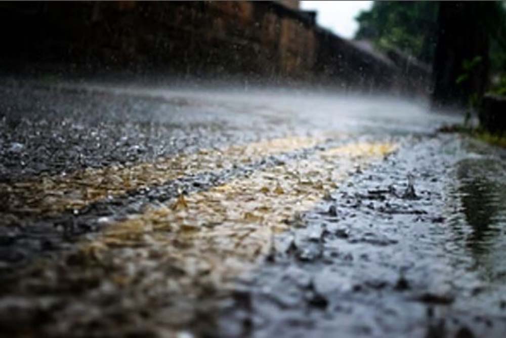 मौसम विभाग ने तमिलनाडु के कई इलाकों में भारी बारिश को लेकर चेतावनी जारी की गई, येलो अलर्ट