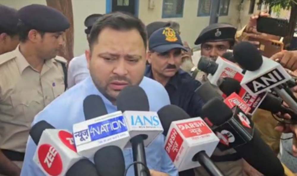 निशिकांत दुबे के हालिया बयान को लेकर राजनीति तेज, अदालत पर टीका-टिप्पणी ठीक नहीं: तेजस्वी यादव