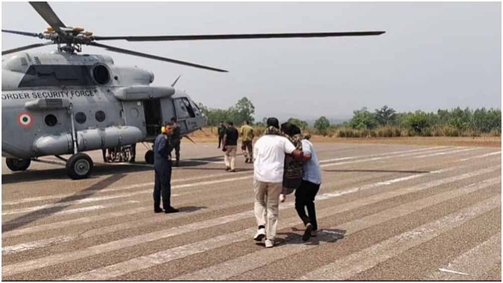 सीआरपीएफ कैंप में अचानक आकाशीय बिजली गिरने से चार जवान घायल, इलाज के दौरान एक मौत