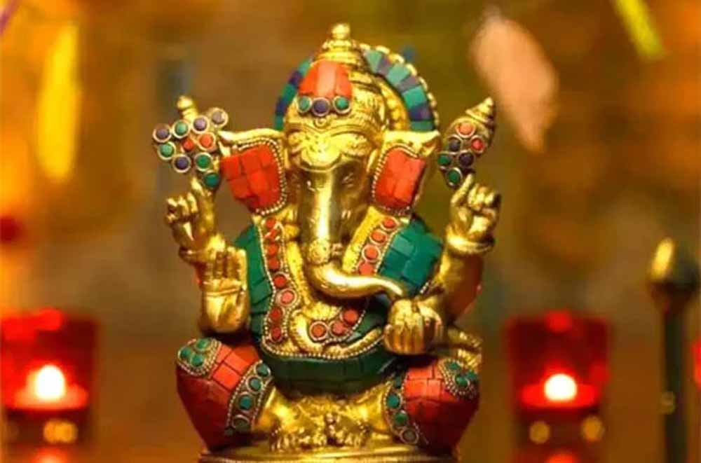 विवाह से पूर्व ऐसे भेजें गणपति को निमंत्रण, निर्विघ्न होंगे सब काम