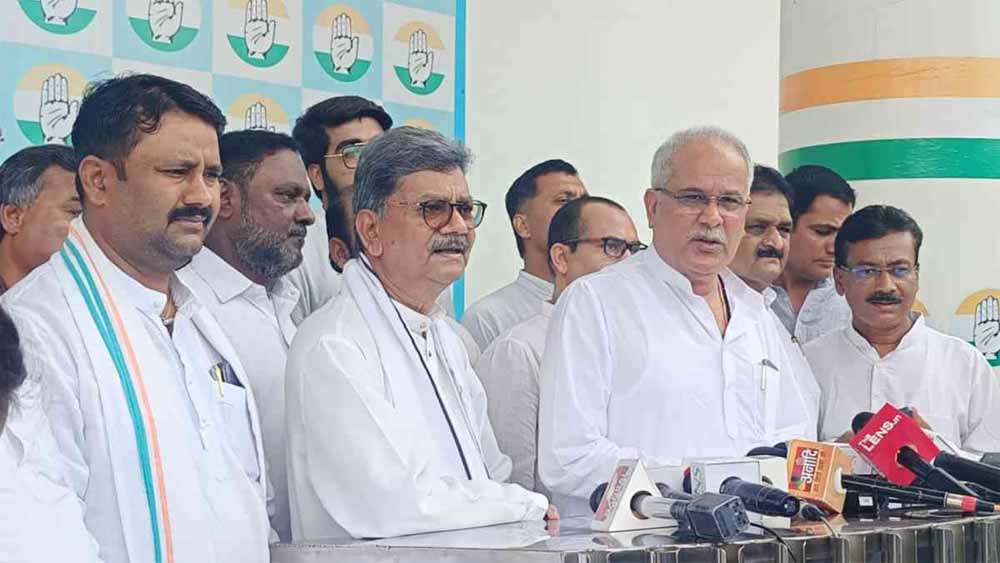 झीरम हमले की 12वीं बरसी पर कांग्रेस ने मनाया शहादत दिवस