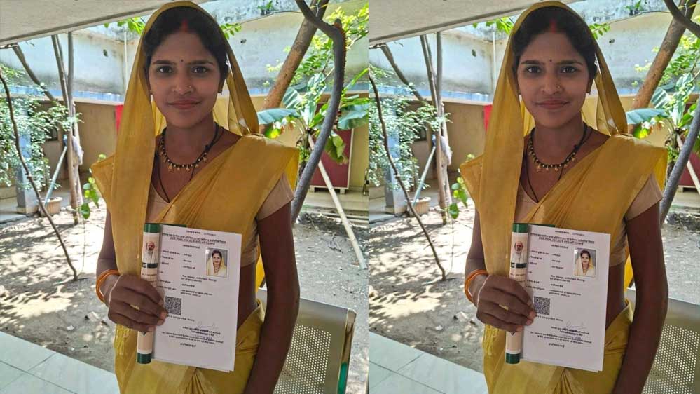 बिलासपुर : सुशासन तिहार में रीना यादव और सीमा बघेल को मिला नया राशनकार्ड सुशासन तिहार में