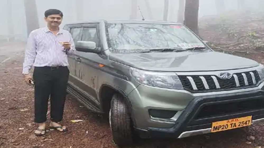 डिंडौरी में अफसर पर महिला से कार में रेप करने का आरोप, आरोपी परिवार के साथ शहर छोड़कर भागते समय पकड़ा