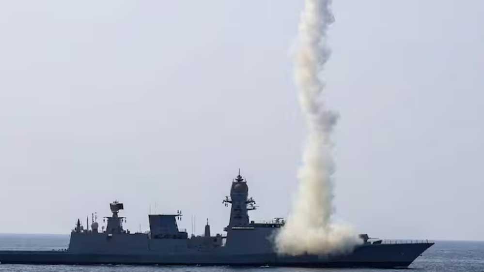 इंडियन नेवी चलाने जा रही बड़ा फायरिंग अभ्यास, जारी की वॉर्निंग