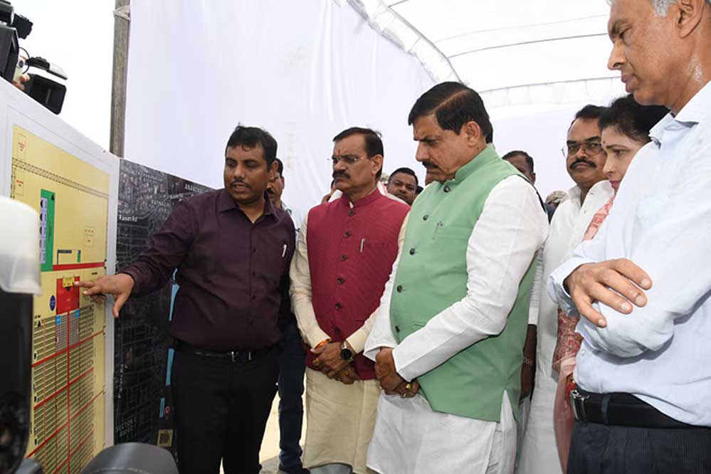 सीएम यादव और वीडी शर्मा ने पीएम मोदी के आगमन की तैयारियों का जायजा लिया