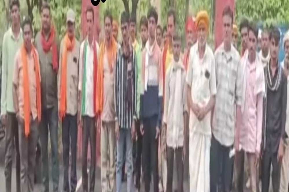 झाबुआ जिले में एक परिवार ने बहू की जिद के आगे झुकते हुए सनातन धर्म में वापसी करने का फैसला किया