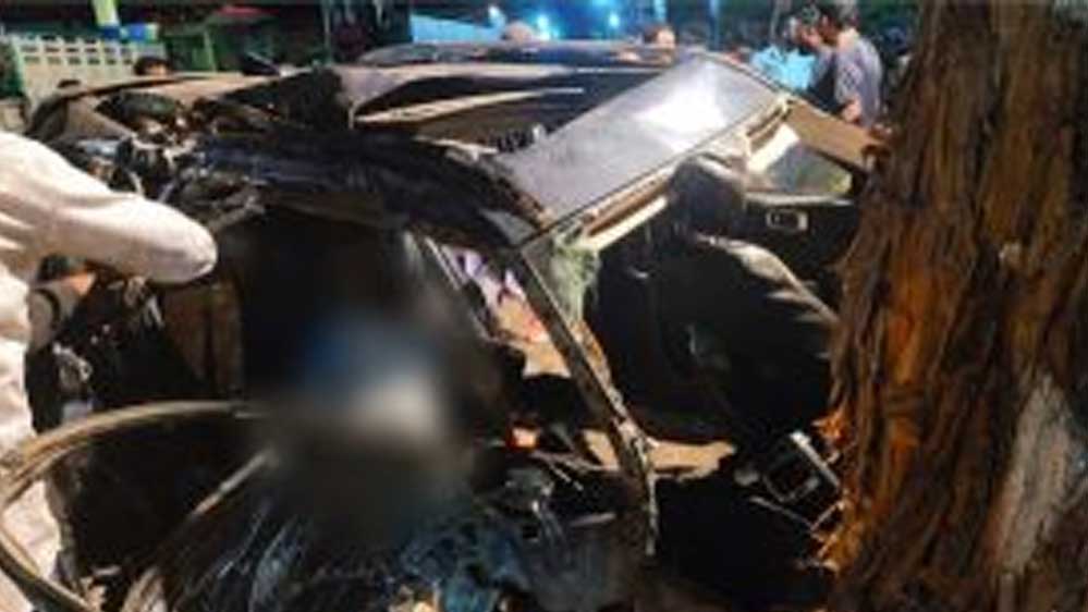 भोपाल-इंदौर हाईवे पर कार हादसे में 3 लोगों की मौत, एक गंभीर रूप से घायल