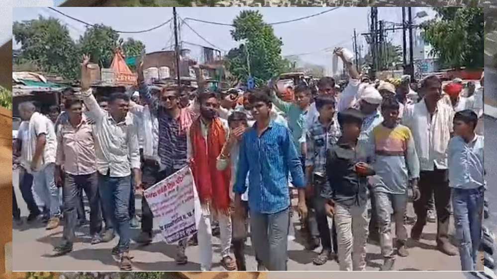 केंद्रीय कृषि मंत्री के गृह जिले में सड़क पर उतरे किसान,11 ग्रामों के किसानों ने निकाली पैदल रैली.