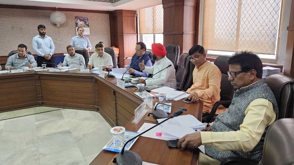 याचिका एवं अभ्यावेदन समिति की बैठक में शामिल हुए विधायक