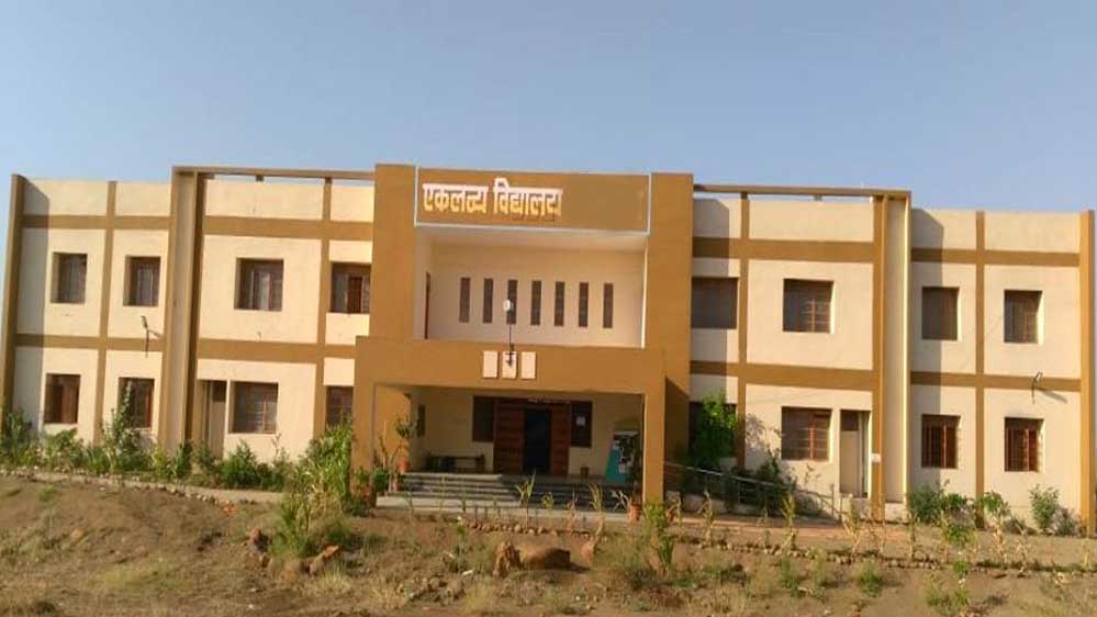 जनजातीय छात्रों के लिए 51 छात्रावासों की स्वीकृति : मंत्री डॉ. विजय शाह